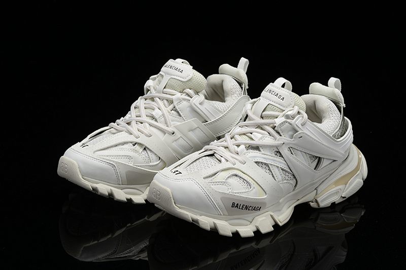 BB Tracks White