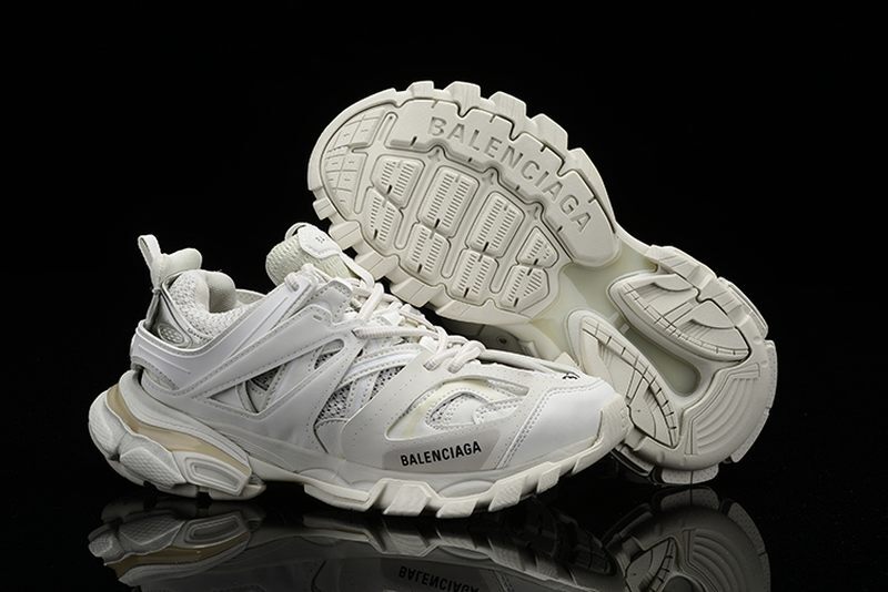 BB Tracks White