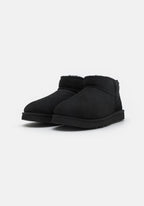 UGG Black