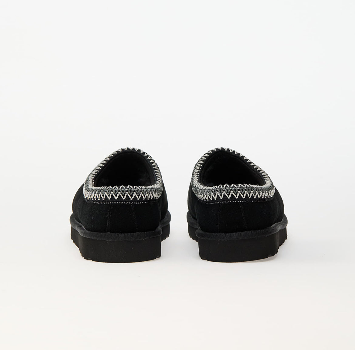 UGG Low Noir