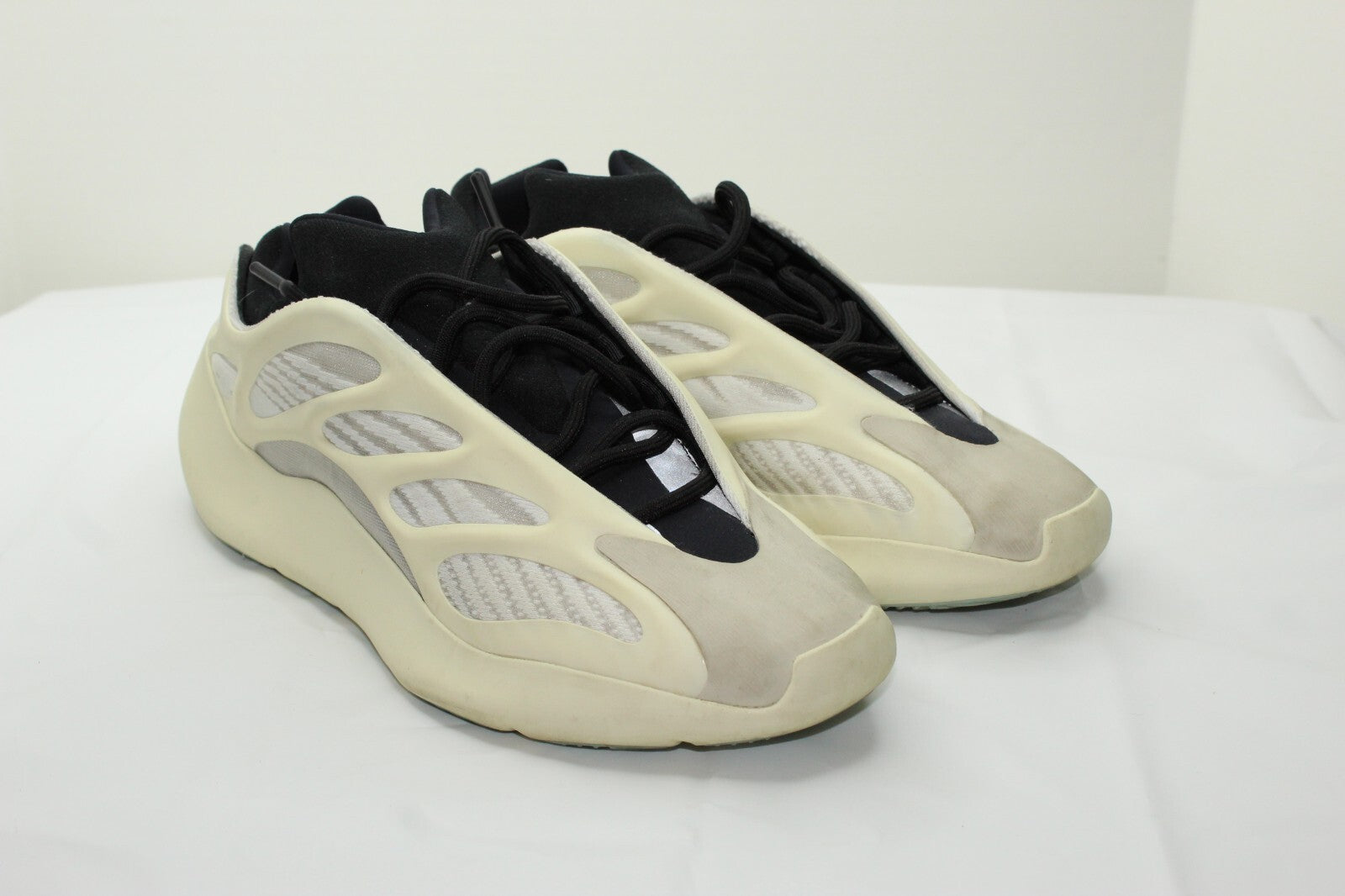 Yeezy Boost 700 V3